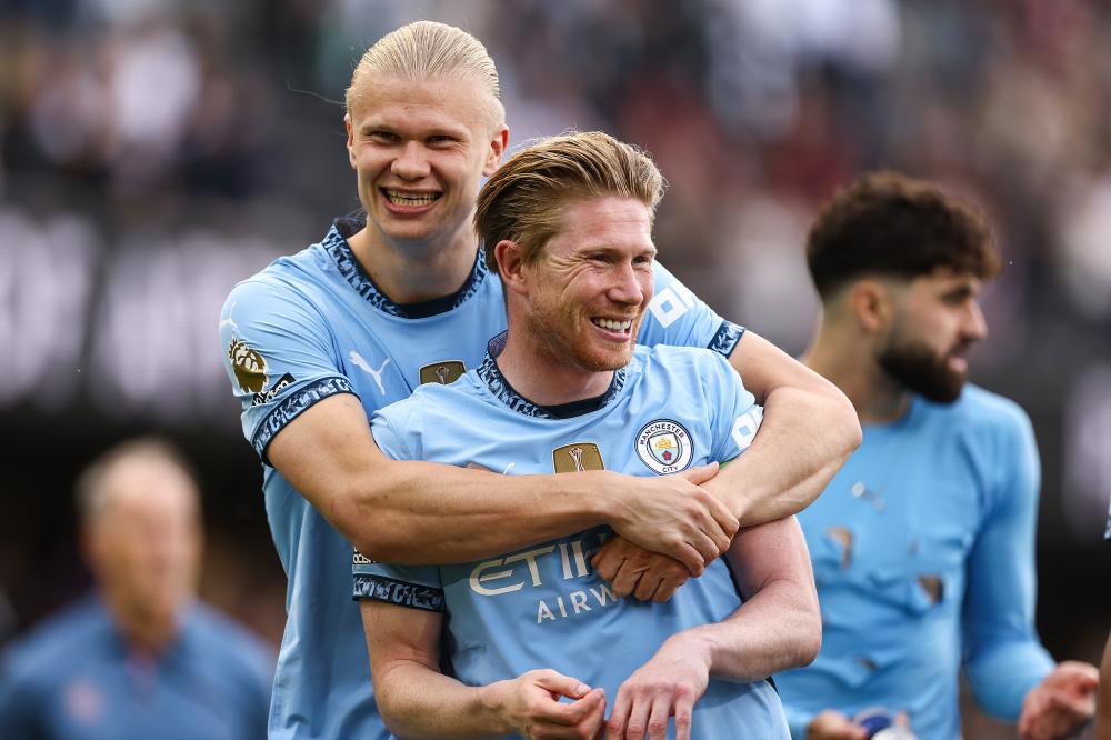 官方：38岁洛里与洛杉矶FC达成1+1续约协议